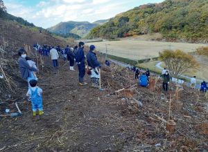 日本フォレスト・九州コクボの企業参画森林づくり大会を開催しました
